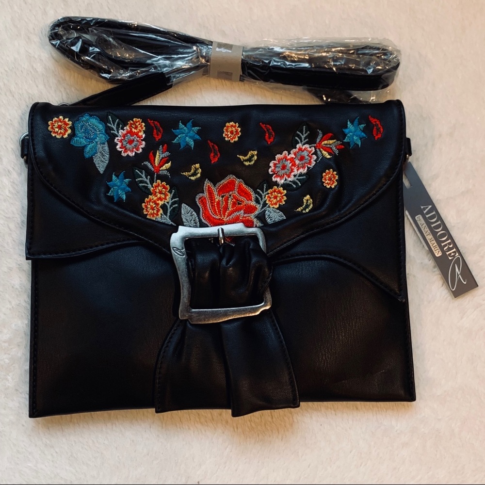 Bags 2 for $15! Lola embroidered clutch NWT - Picture 2 of 8